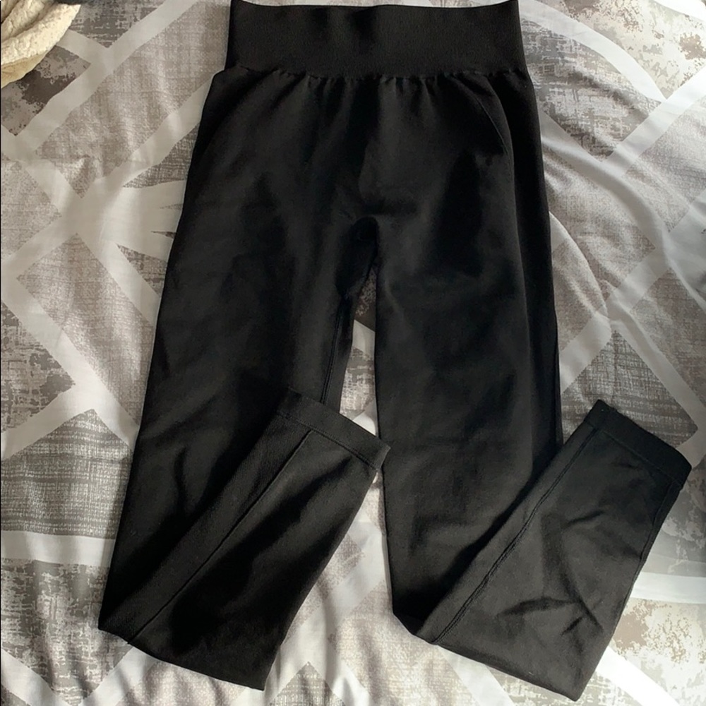Gym shark leggings